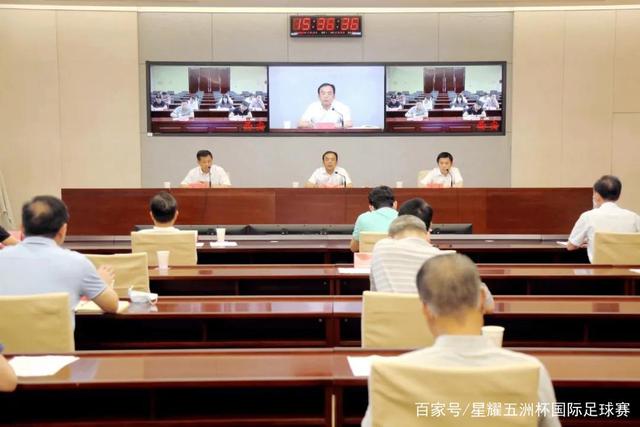 梅西告别战无人机演出引发保险广告争议